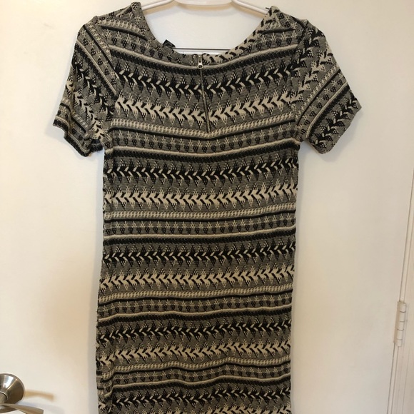 Atmosphere dress - Picture 3 of 3